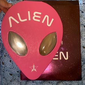 NEW WITH BOX!! JEFFREE STAR ALIEN PALETTE